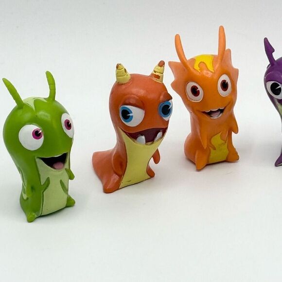 SlugTerra lot of 7 figurines - Picture 2 of 8